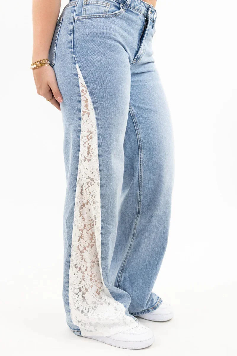 Lace Line Flare Jeans